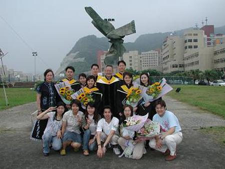 2003 (12).jpg - Jun 6, 2003  畢業典禮(海鷗) [Graduation]-6